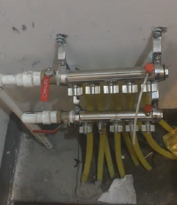 地暖不热怎么放水图解，地暖不热怎么放水才能热视频（地暖放水半天温度不回升）