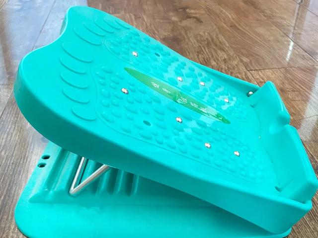 拉筋板使用方法，拉筋板使用方法图（低至16元的平价运动好物）