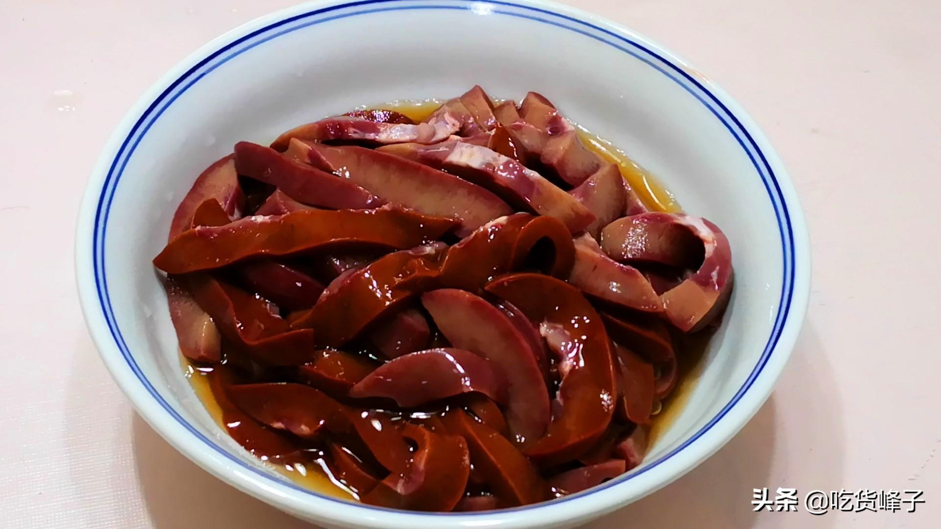 做猪腰子时,可别只会加水泡,教你正确做法,保证又香又脆还不腥-质信十