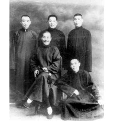 保代是什么意思，引保代三师什么意思（相声界传统仪式而已）