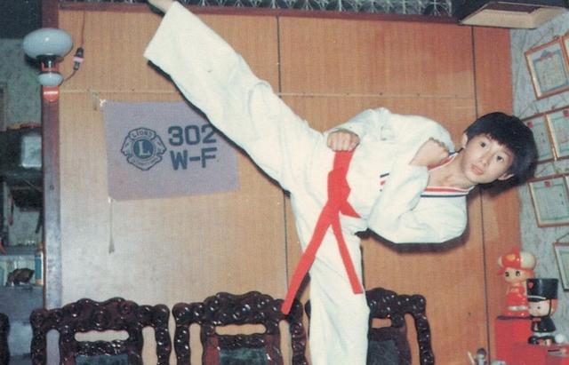 小虎队恩怨33年：吴奇隆苏有朋想起“二哥”的日子