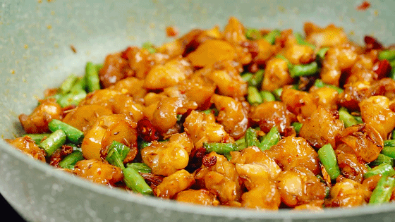 掌中宝是鸡的哪个部位图解，掌中宝是鸡的哪个部位（鸡身上的“黄金部位”）