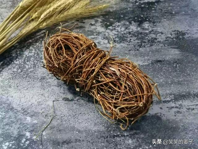 鸡骨草煲汤的做法，鸡骨草配什么煲汤好（炖出来的汤真好喝）