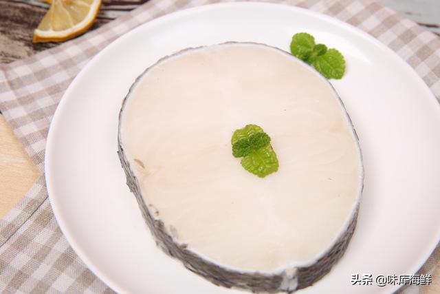 怎样鉴别真鳕鱼，如何辨别真假鳕鱼（一文教你分清真鳕鱼、银鳕鱼、假鳕鱼）