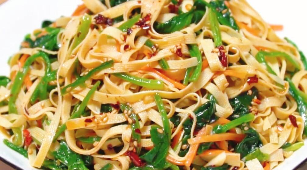 圖片[6]-【菠菜拌豆腐皮】做法步驟圖 營(yíng)養(yǎng)又美味 一次做3斤不夠吃-起舞食譜網(wǎng)