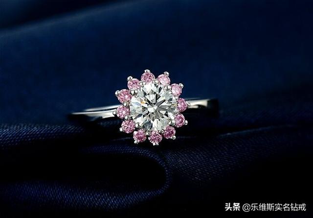 婚戒哪个牌子好，2019十大求婚钻戒品牌排行榜（哪个品牌的婚戒比较好）