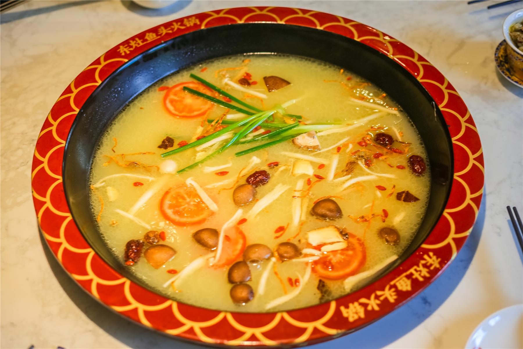 东灶鱼头火锅,顺德火锅新滋味