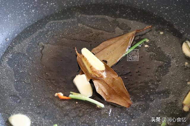 鱿鱼属于鱼类吗，鱿鱼不属于鱼类属于什么类（脆嫩爽口不弹牙）