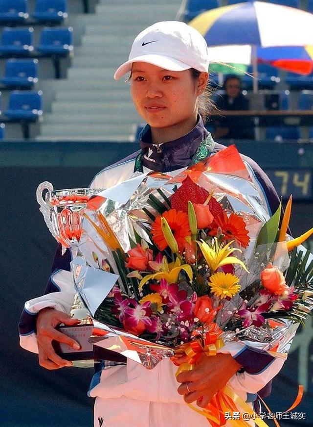 李娜网球个人资料，李娜个人资料（38岁的网球女神李娜）