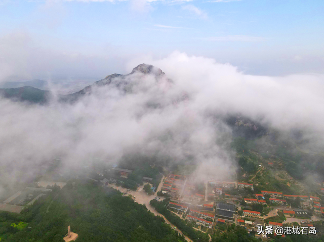 柒彩都市()，柒彩里美食城（徜徉在石岛初秋的那山那片海）