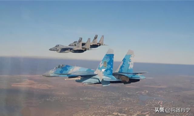 苏35和f22，苏35和F22谁更好（美媒评价美俄多款优秀战机）