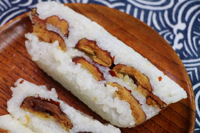 红豆沙切糕怎么做，豆沙糯米切糕（教你在家做江米切糕）