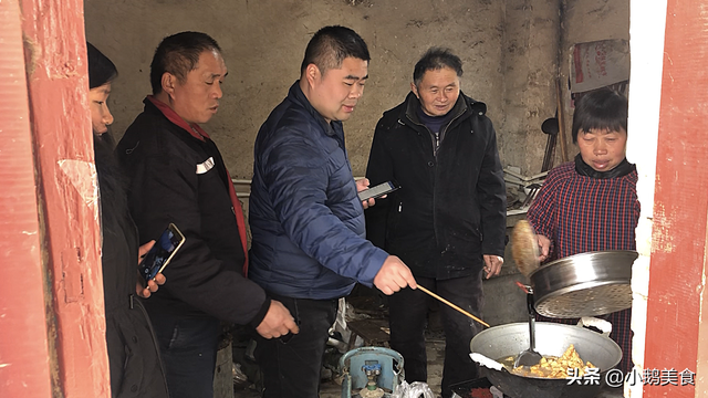 拔丝红薯家常简单做法，农村流水席大厨