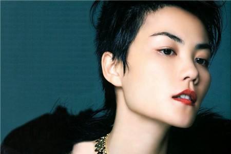 红豆绿豆大红豆左左右'是什么歌，红豆黄豆绿豆的大小对比（经典歌曲《红豆》演唱技巧）