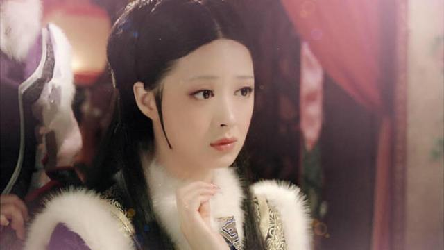 蒋欣终于骨架丰腴身材娱乐圈少见，猛女蒋欣是如何在娱乐圈“混”到37岁