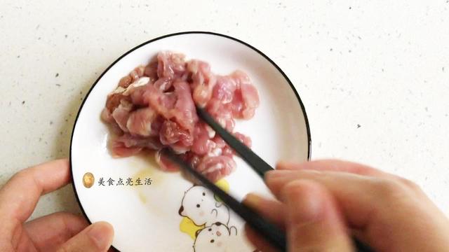 金针菇肉丝汤的家常做法，金针菇肉丝汤的家常做法大全（配上这样一碗鲜香嫩爽的菌汤）