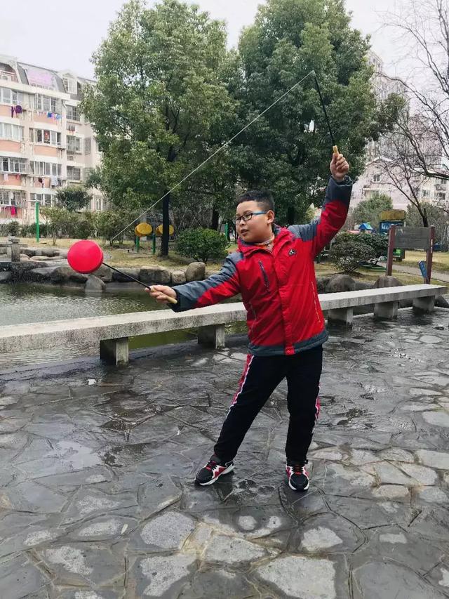 鲁迅漂流记简要的主要内容，鲁迅漂流记的题目（统编教材六下指定读物——《鲁滨孙漂流记》）