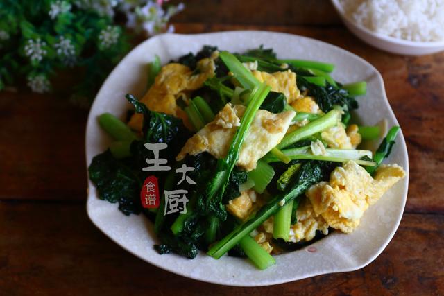 苔菜怎么做好吃，白菜怎么炒好吃又简单的做法（苔菜炒鸡蛋的家常做法）