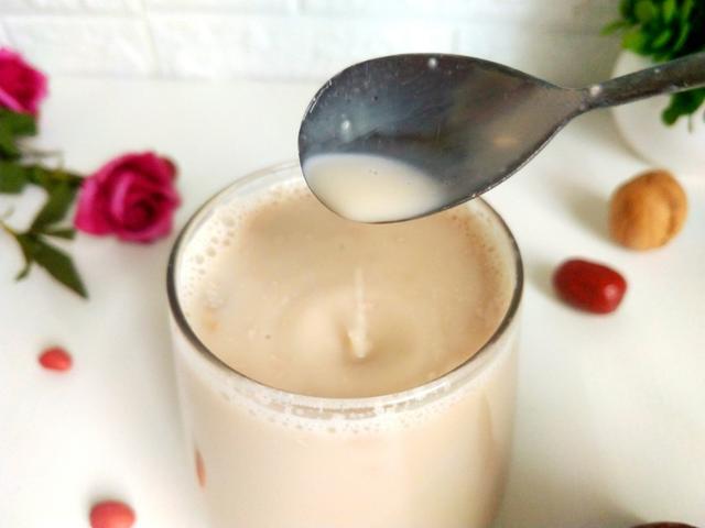 核桃汁功效及实践介绍,核桃汁的作用(6个核桃7个枣)