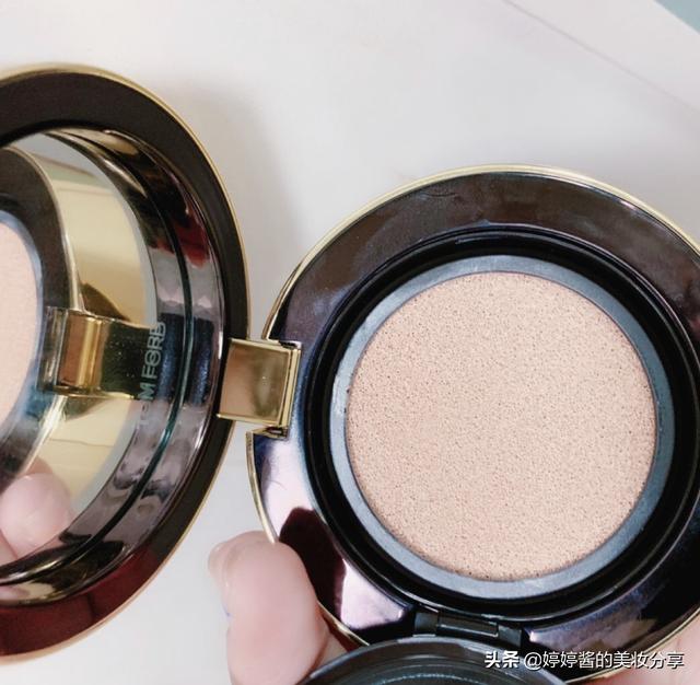 ysl羽毛气垫和银气垫区别，ysl羽毛气垫 银气垫（现下最热门的六款大牌气垫的功课）