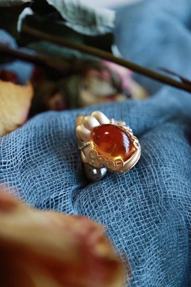 双鱼座戴什么宝石，双鱼座的星座宝石（专属十二星座的宝石）