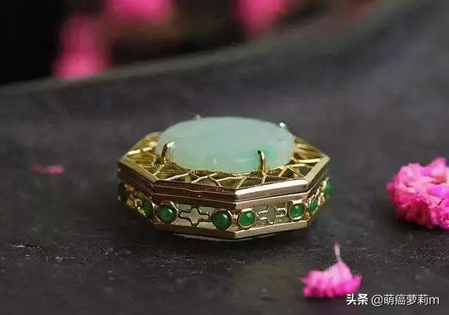 翡翠怎么分好坏，翡翠怎么分辨好坏（怎样区分一块翡翠的好与坏）