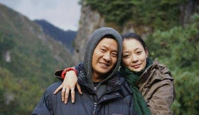 连奕名前妻陈佳妍：离婚后独自抚养女儿，不用男人也幸福