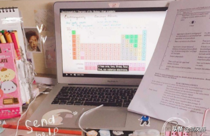 好看的qq留言，关于qq留言的句子（经典好看的QQ空间说说）