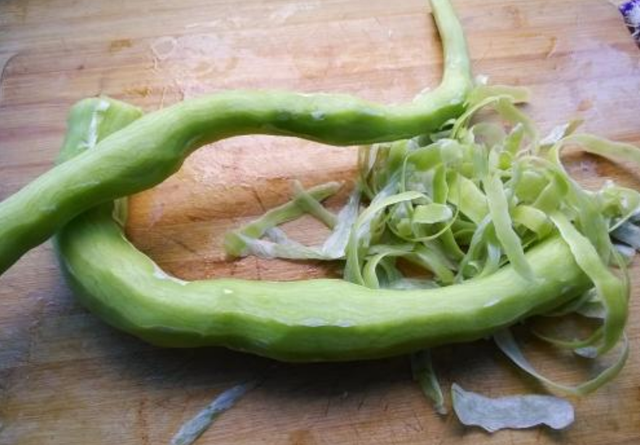 蛇豆的做法，蛇豆的做法大全家常菜蛇豆能和平菇红萝卜一起吃吗（遇见此瓜多买点）