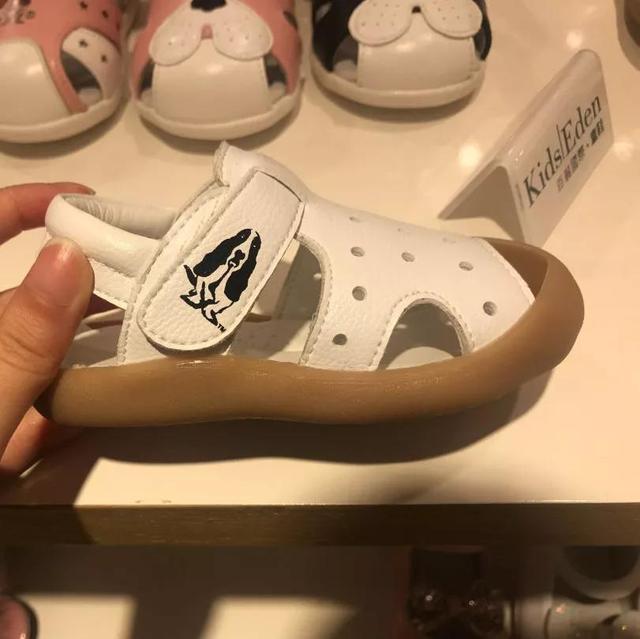 儿童凉鞋怎么选择比较好，儿童凉鞋到底要怎么选