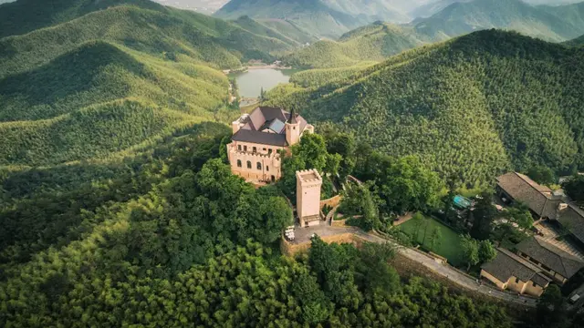 湖州市的湖叫什么，湖州市的湖叫什么 新闻（中间还有一个最美的湖州）