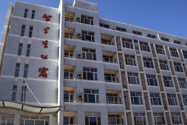 四川管理职业技术学院，四川邮电职业技术学院最好的专业是什么-特色专业-优势专业（四川公办职业技术学校有哪些）