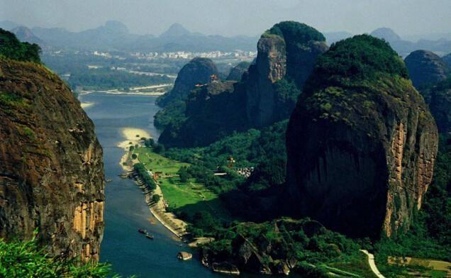 江西主要是什么地形，江西主要是什么地形类型（中国七大丹霞美景地）