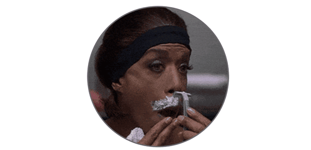 唇毛会越刮越粗吗，唇毛刮了一次会变粗吗（不是美女，不配长唇毛吗）