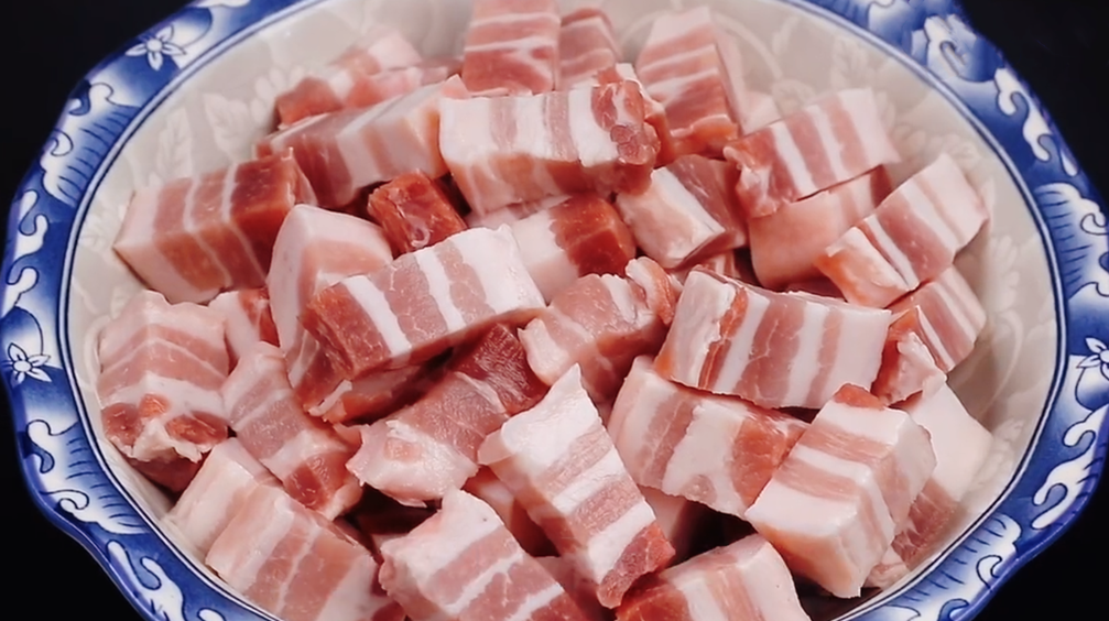 圖片[2]-【紅燒肉】做法步驟圖 出鍋色澤紅潤 肥而不膩太香了-起舞食譜網(wǎng)