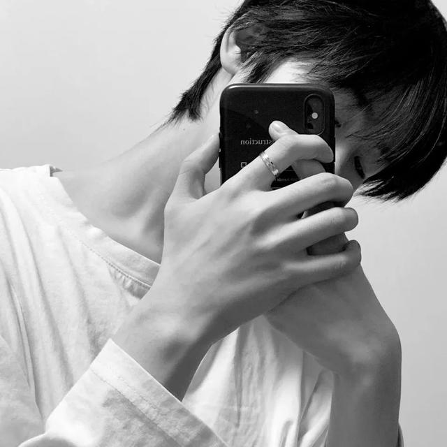 龙应该藏在云里你应该藏在心里，龙应该藏在云里你应该藏在心里表达了什么，微信头像（系列：龙应该藏在云里）