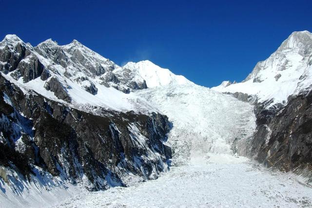 海螺沟海拔多少米，海螺沟海拔多少米有高反吗（带你三天领略低海拔冰川—海螺沟）