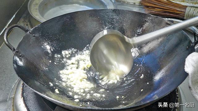 家常炒豆腐的做法，难怪在家炒豆腐不香