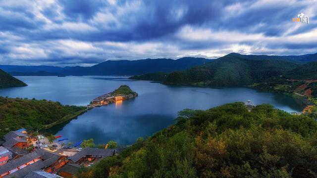 泸沽湖海拔高度多少米，泸沽湖海拔多高（穿越时空的浪漫邂逅）