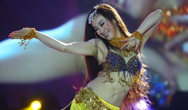 从“网红鼻祖”到“上亿女总裁”，芙蓉姐姐是如何逆天改命的？