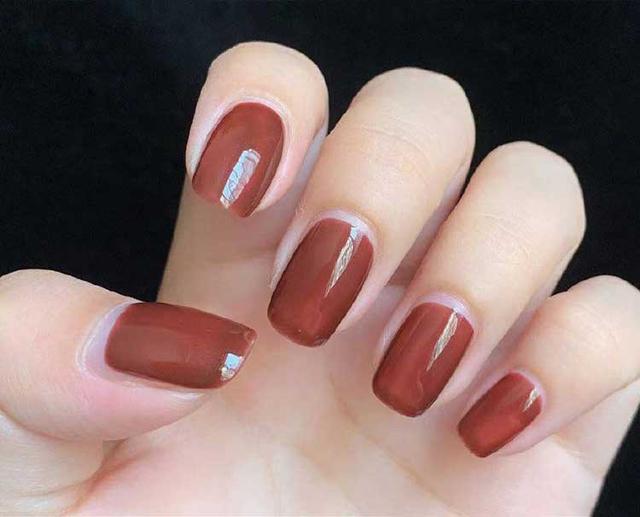 指甲油哪些颜色比较好看，指甲油哪些颜色比较好看图片（这几个颜色显白不踩雷）