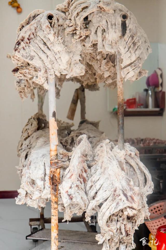 腊排骨火锅的做法，腊排骨火锅的做法 家常（这家在振兴路腌了20年的腊排骨火锅）