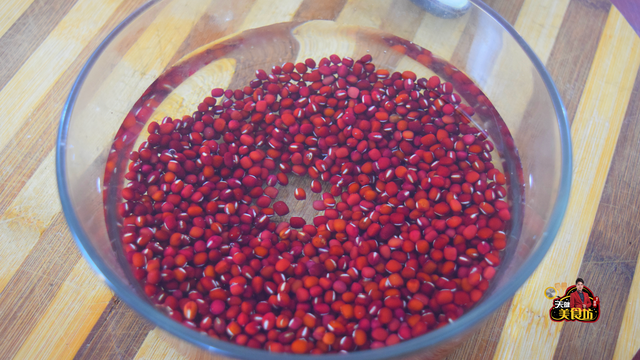 红豆怎么做好吃又简单，红豆这样做太好吃了