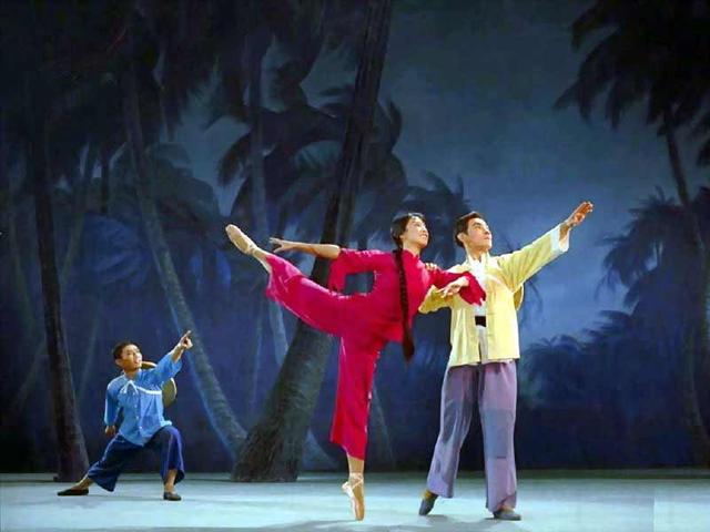 八个样板戏是哪八个，八个样板戏都是哪八个（八大样板戏）