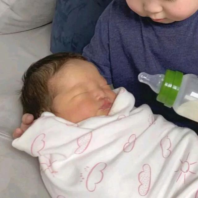 最凉不过人心图片，最凉不过人心，微信头像（也觉得冷可我不会拥抱别人）