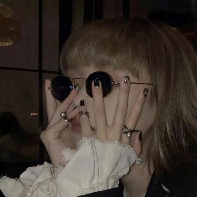 欧美欧美.，微信头像，欧美欧美.（欧美头像.ins.酷拽.厌世.搞怪.小众.神仙）