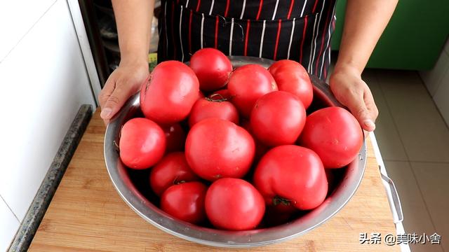 番茄汁怎么做熬制，熬番茄汁的做法大全（番茄酱不要出去买）