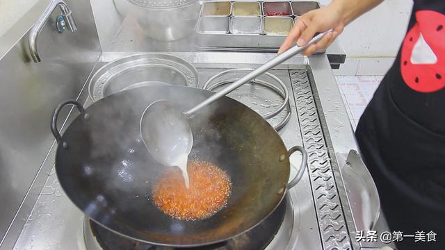 炒年糕怎么做好吃，最简单又好吃的炒年糕的做法（大厨分享炒年糕只需这个方法）