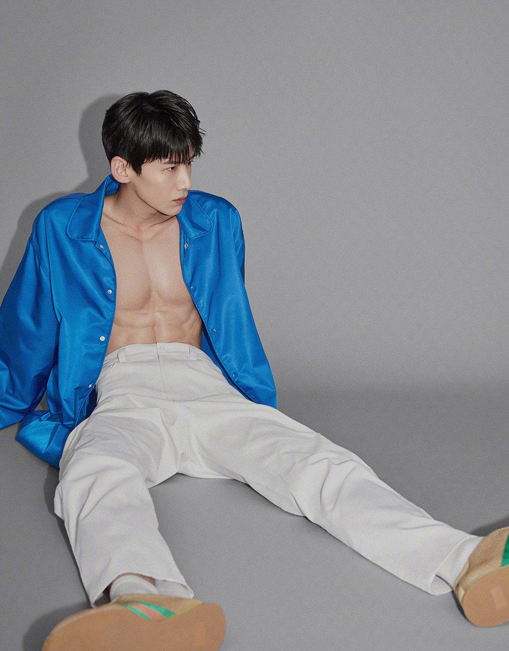 白敬亭那个学校毕业（濯清涟而不妖）