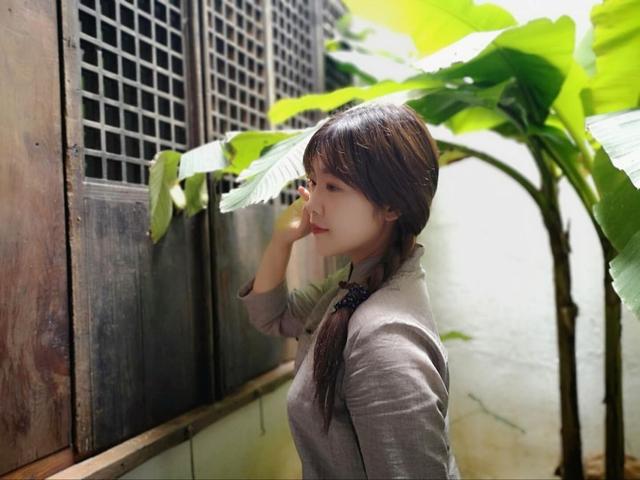 信阳毛尖属于绿茶类吗，信阳毛尖是绿茶还是花茶（均属绿茶的两款毛尖茶哪一款更好喝呢）